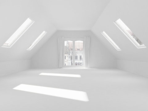 Interno vuoto da arredare mansarda