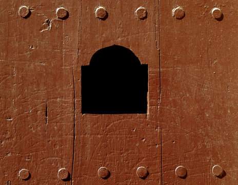 PUERTA CON MIRILLA