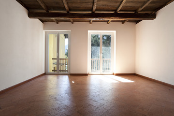 beautiful apartment refitted, exposed beams
