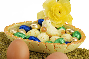 Fototapeta na wymiar Świeże jajka i czekolada