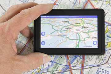 Localisation avec GPS dans la main