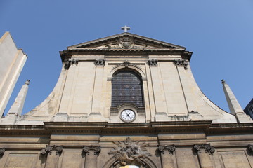 Fototapeta na wymiar Basilique Notre-Dame-des-Victoires à Paris