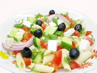 greek salad with pasta
