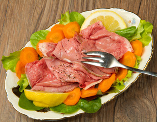roastbeef di mazo con insalata