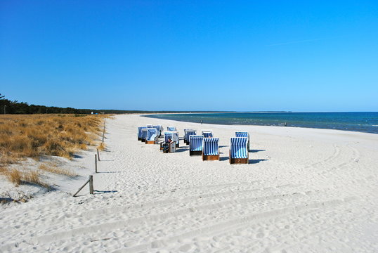 Strandk&ouml;rbe in Prerow