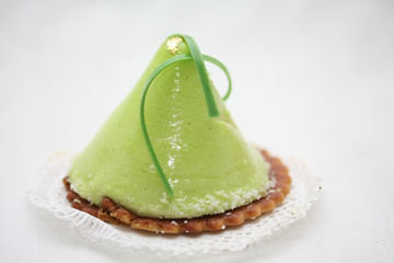 Green marzipan almond cake