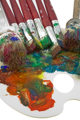 pinceaux sur palette