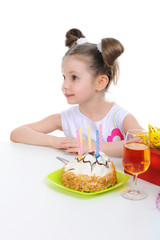 Obraz na płótnie Canvas Beautiful little girl celebrates birthday