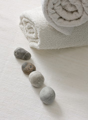 cobbles withwhite towels