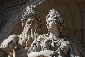 Fototapeta na wymiar Statua di Zeus e Giunone, Vienna