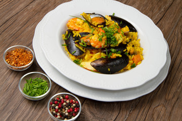 paella di pesce