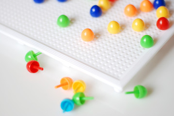 buntes lustiges Steckspiel Detail