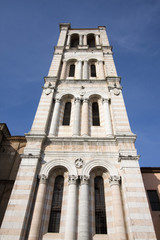 Fototapeta na wymiar campanile della cattedrale di ferrara