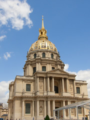 Fototapeta na wymiar Pałac Inwalidów w Paryżu 2