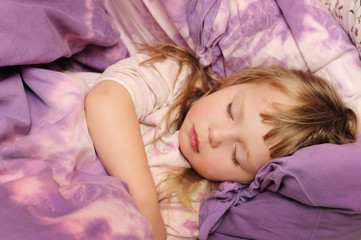 Obraz na płótnie Canvas Sleeping child