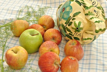Bodegon con manzanas y botijo