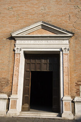 Fototapeta na wymiar ingresso della chiesa di san francesco a ferrara