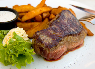 Steak mit Dip,Kartoffel Wedges,Butter