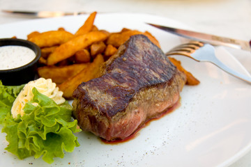 Steak mit Dip,Kartoffel Wedges,Butter