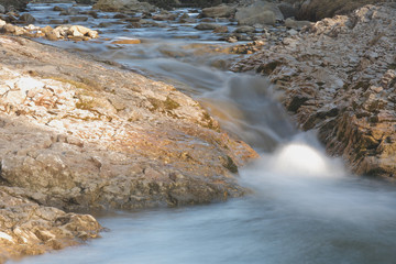 Cascade in limestones