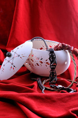 Casket from a goose egg 2