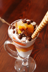 vanilla sundae with whipped cream