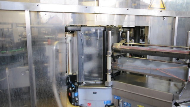 brewery inside -ampoule filling system // Brauerei Abf&uuml;llanlage