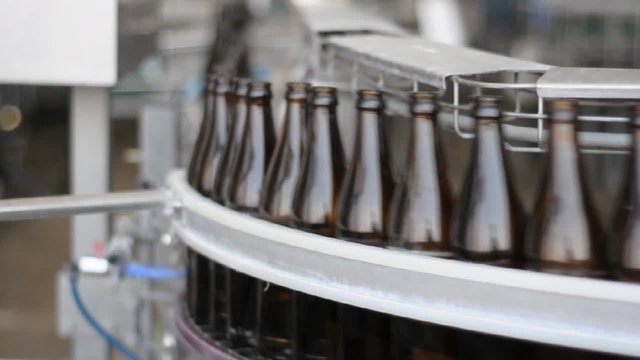 brewery inside -ampoule filling system // Brauerei Abf&uuml;llanlage