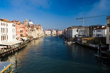 Naklejka na ściany i meble Venice channel with boats