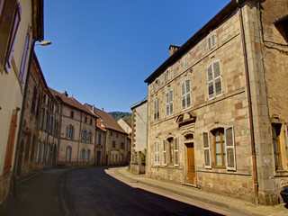 RUE DE MAISONS ANCIENNES