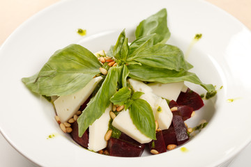 salad with beet and basil