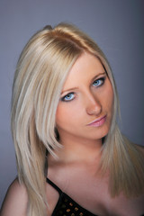 Naklejka premium young woman blond woman