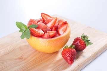 Fruit salad with strawberry and grapefruit