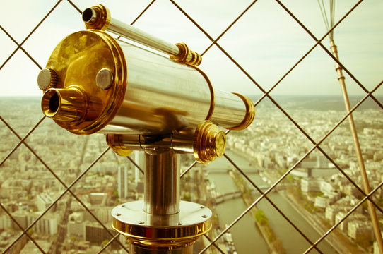 Beautiful scene in the Eiffel Tower with a view of Paris