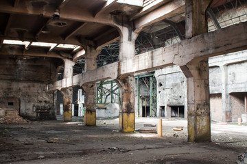 old abandoned factory © Nivellen77