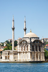 Fototapeta na wymiar Ortakoy Mecidiye Mosque, Istanbul