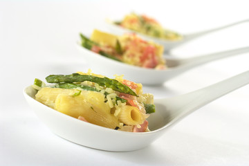 Green asparagus, ham and pasta casserole