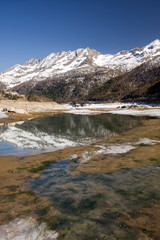 Fototapeta na wymiar lago di Ceresole, Piemonte
