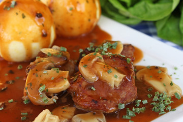 Schweinefilet in Pilzsosse