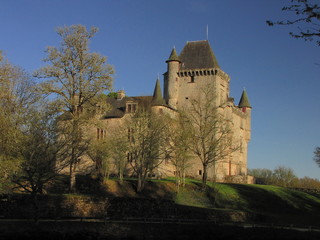 Château de Sédières et ses Lacs ; Pays des Monédières ; Limousin