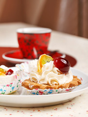 fruit cake with coffee