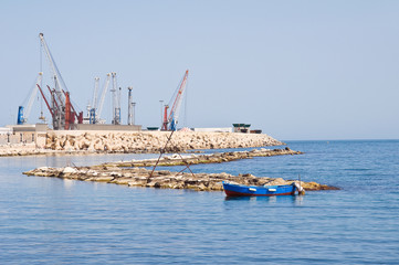 Fototapeta na wymiar Panoramiczny widok z Portu Bari. Apulia.