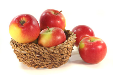Äpfel im Korb