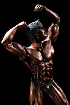 statuette body-builder