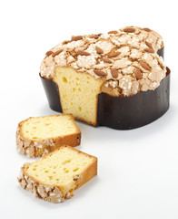 Colomba Pasquale dolce con fette