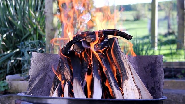 video grillen mit holz VI