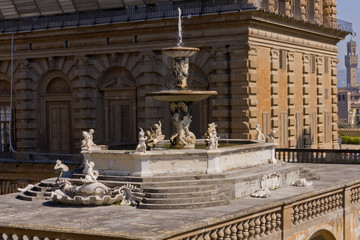 Firenze, Giardini di Bolboli e Palazzo Pitti