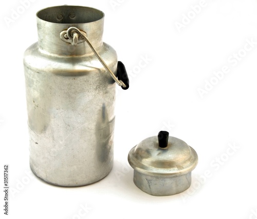 "Recipiente antiguo para guardar leche" Fotos de archivo e imágenes