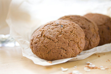 Oatmeal cookies with milk