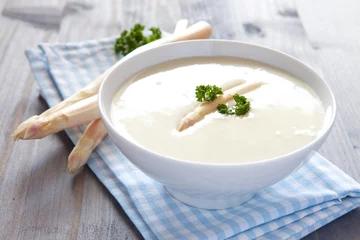 Photo sur Plexiglas frische Spargelsuppe